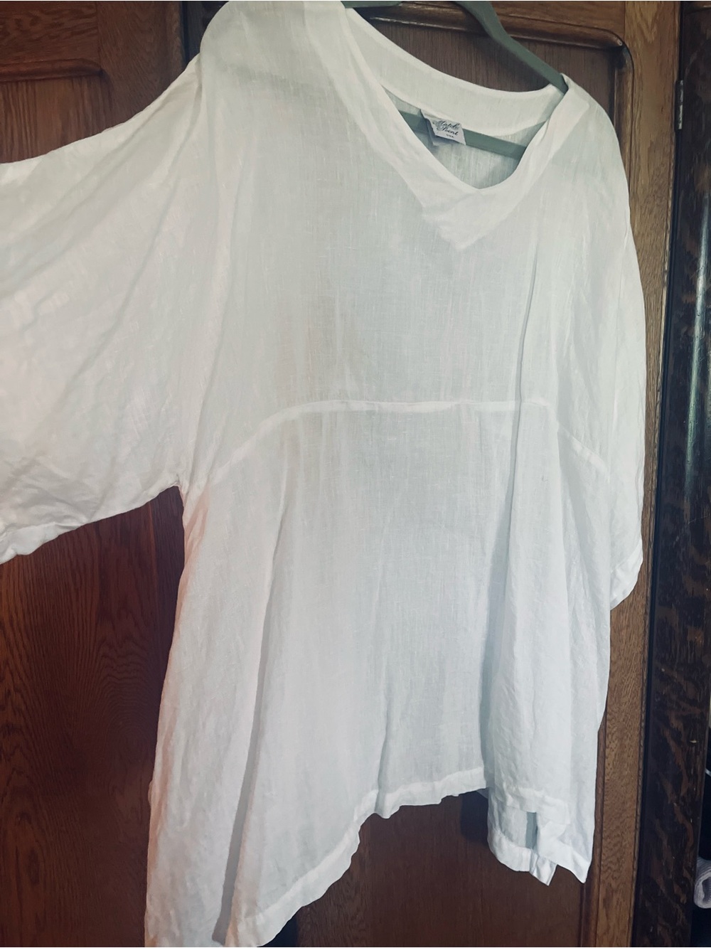 Women's White Lightweight V-Neck Linen Top